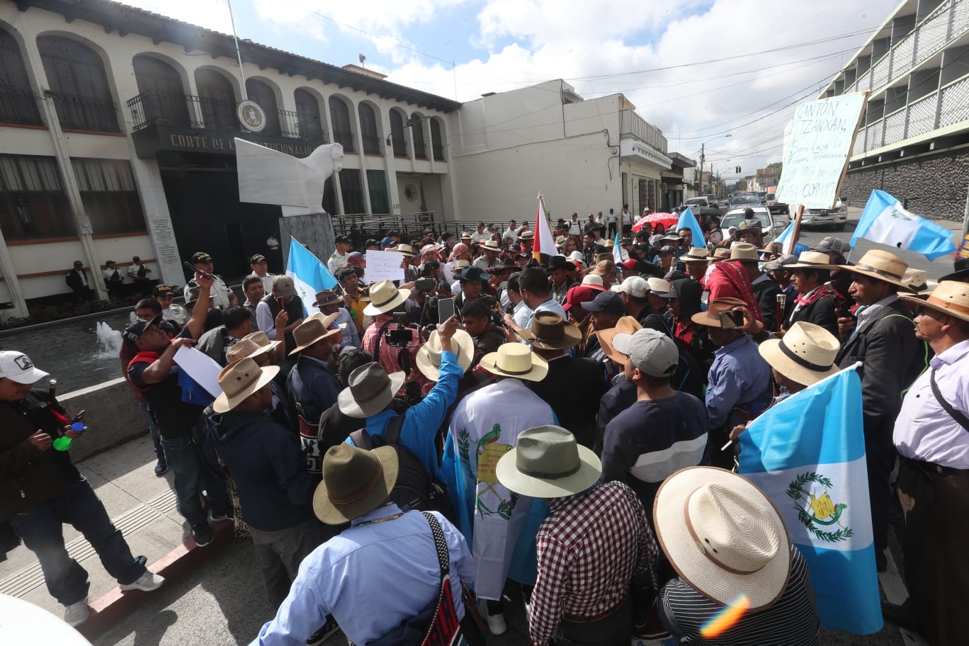 AUTORIDADES INDÍGENAS. AMPARO CC