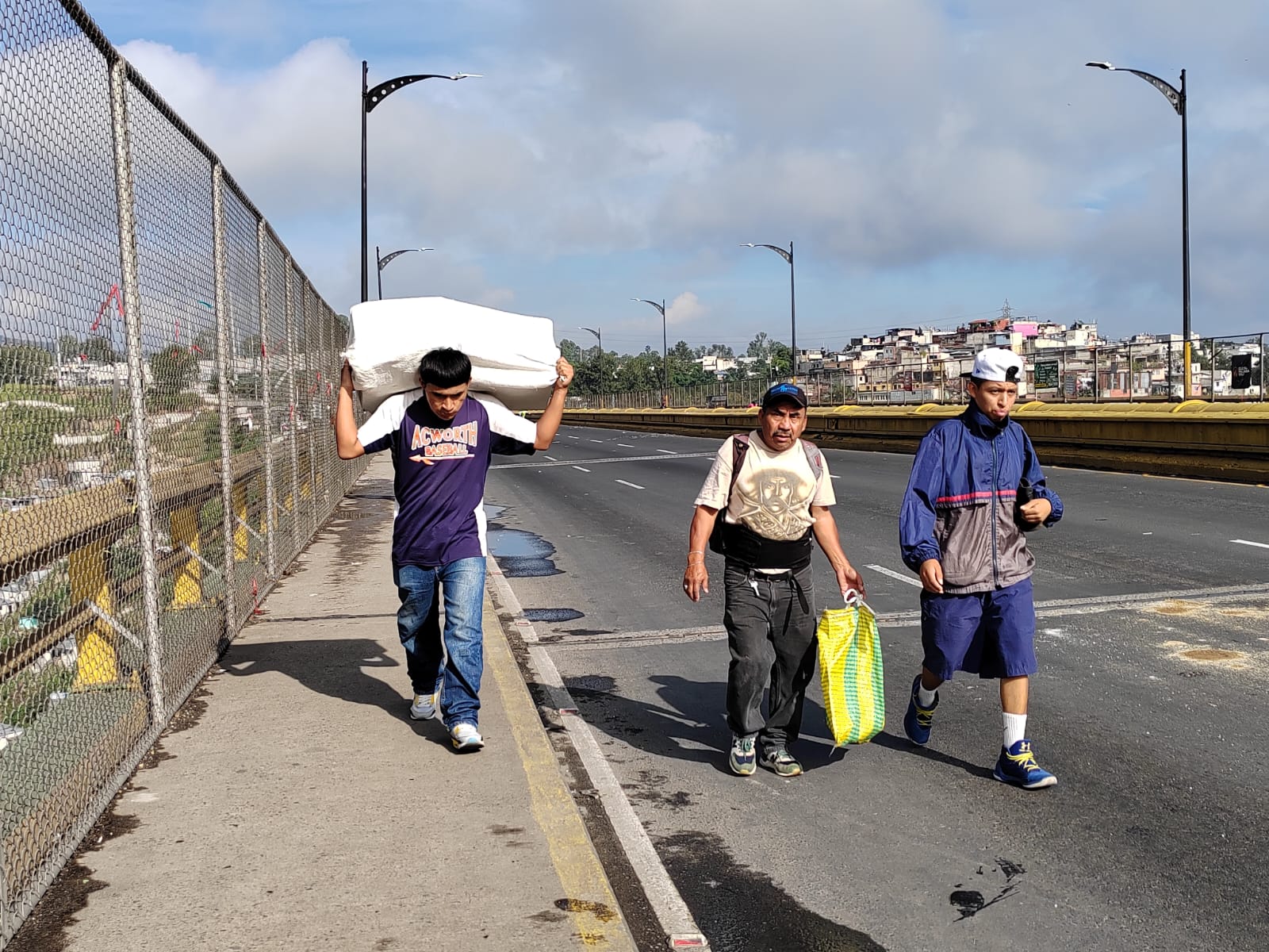 La Cámara de Comercio de Guatemala expuso que se está en una paralización casi total de actividades cotidianas y productivas y que afectan a la población y a las empresas. (Foto Prensa Libre: Leslie Sánchez) 