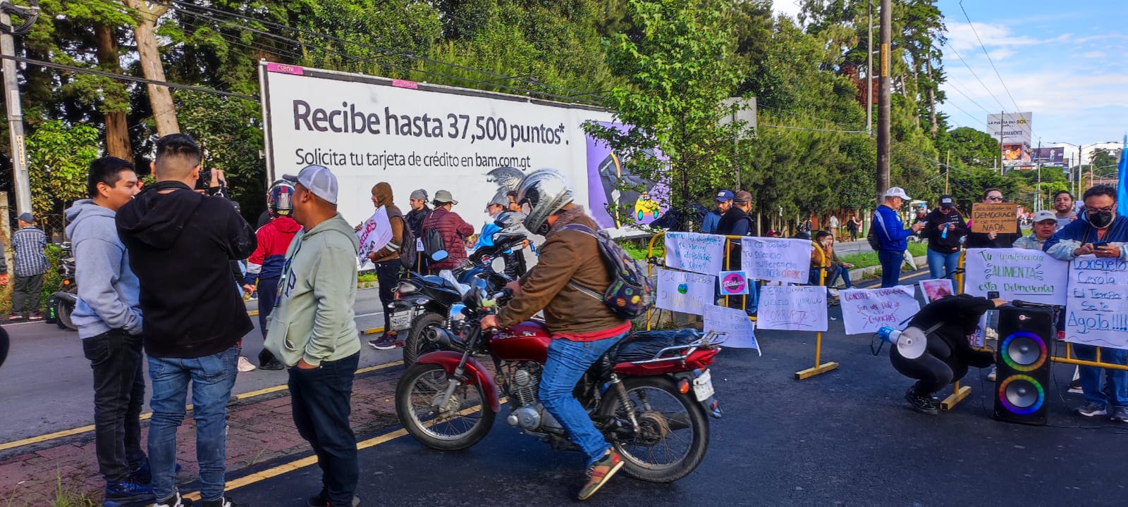 Bloqueos Guatemala carretera a El Salvador 01