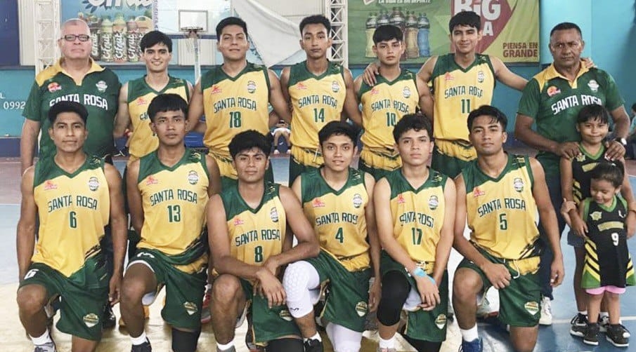 Equipo de Santa Rosa que realzó el traslado pese a bloqueos y no podrá jugar. Foto Prensa Libre (Presidente del Baloncesto de Chiquimulilla)