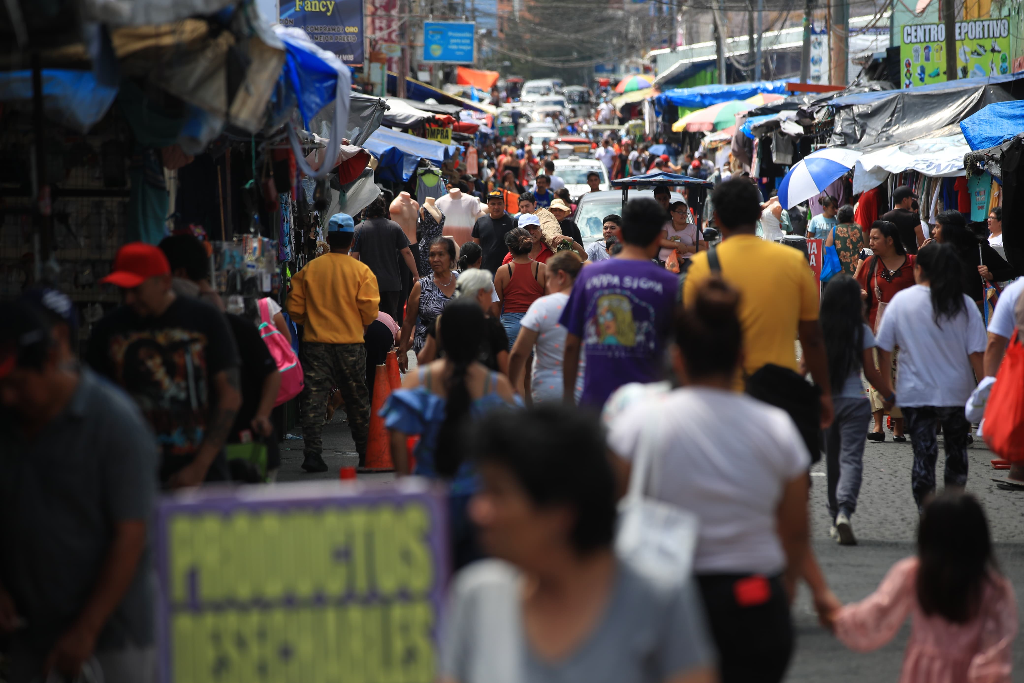 Mercados abarrotados en Guatemala