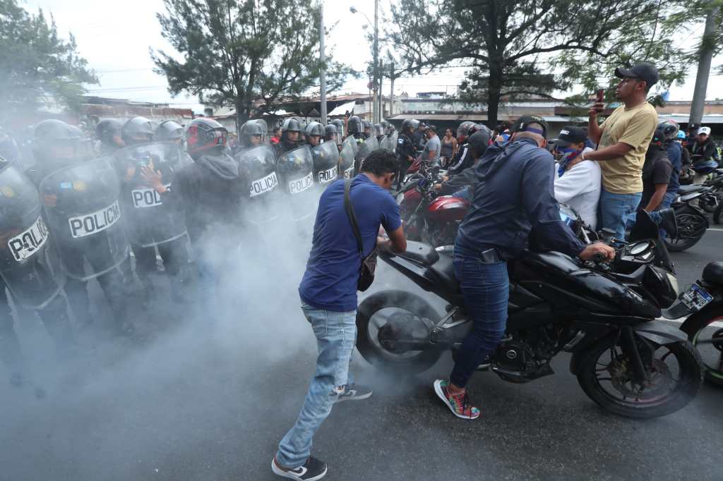 Tensión en el Periférico por bloqueo