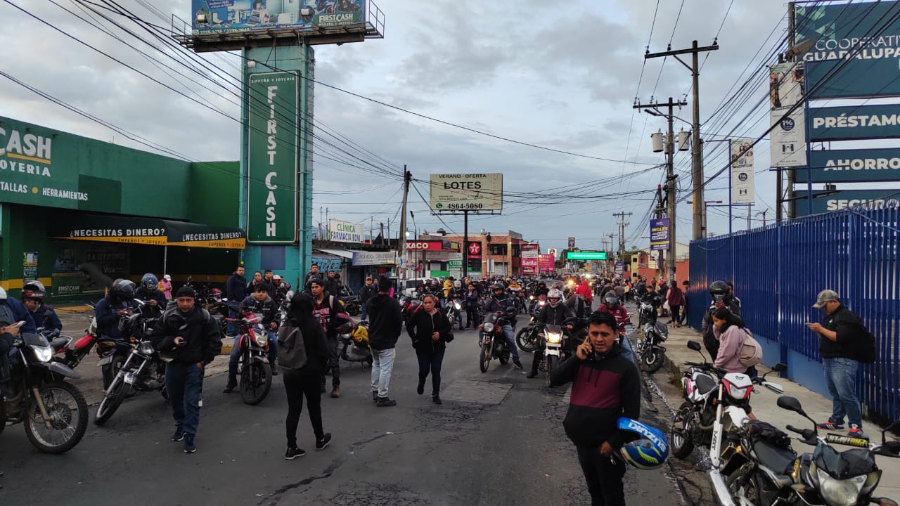 Fotos: Así transcurre la jornada de bloqueos en el departamento de Guatemala el 9 de octubre de 2023'