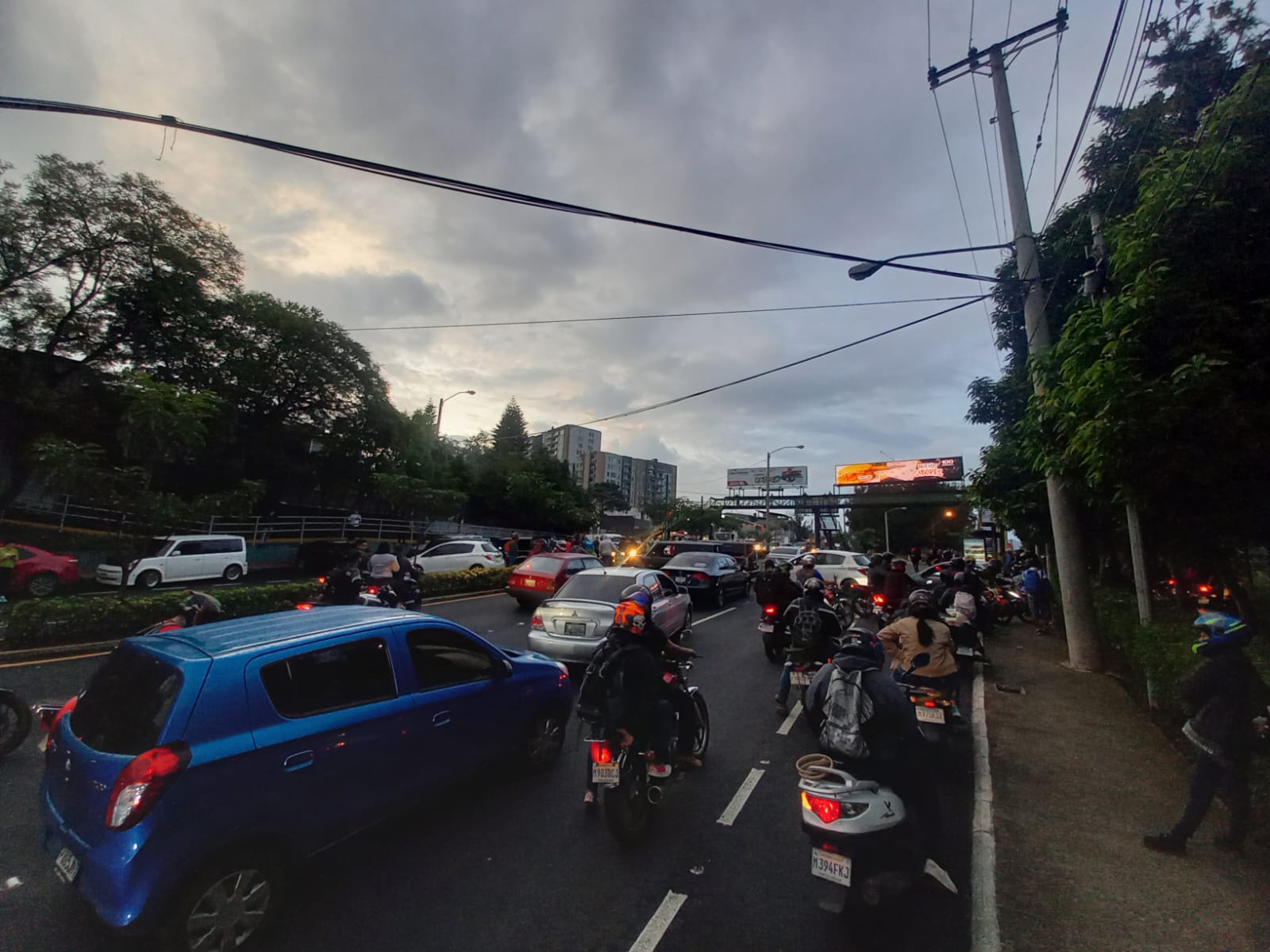 Fotos: Así transcurre la jornada de bloqueos en el departamento de Guatemala el 9 de octubre de 2023'