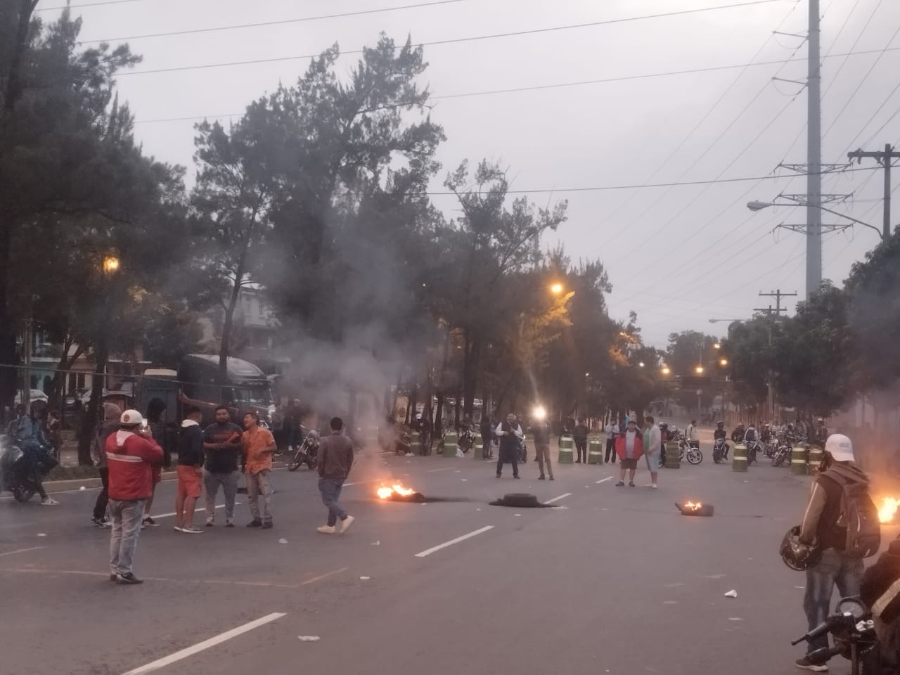 Fotos: Así transcurre la jornada de bloqueos en el departamento de Guatemala el 9 de octubre de 2023'