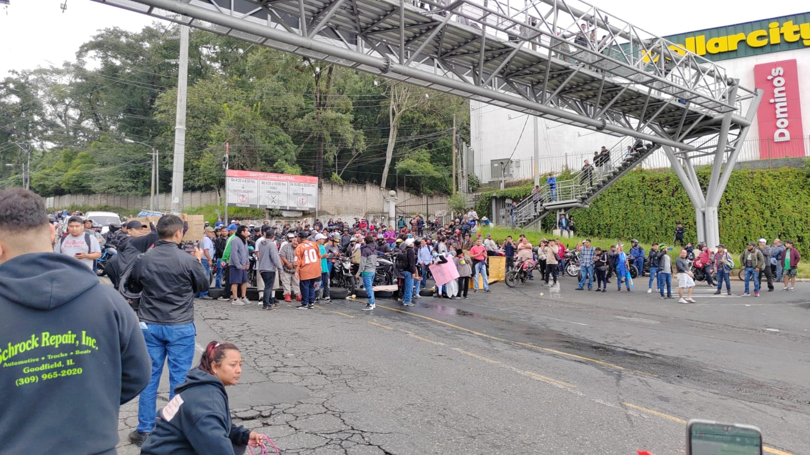 Fotos: Así transcurre la jornada de bloqueos en el departamento de Guatemala el 9 de octubre de 2023'