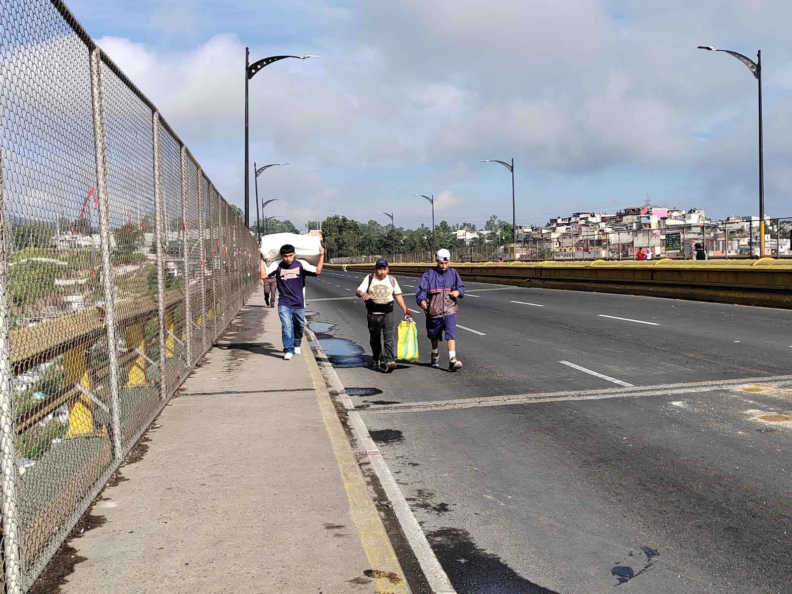 Fotos: Así transcurre la jornada de bloqueos en el departamento de Guatemala el 10 de octubre de 2023 tras 9 días de protestas'