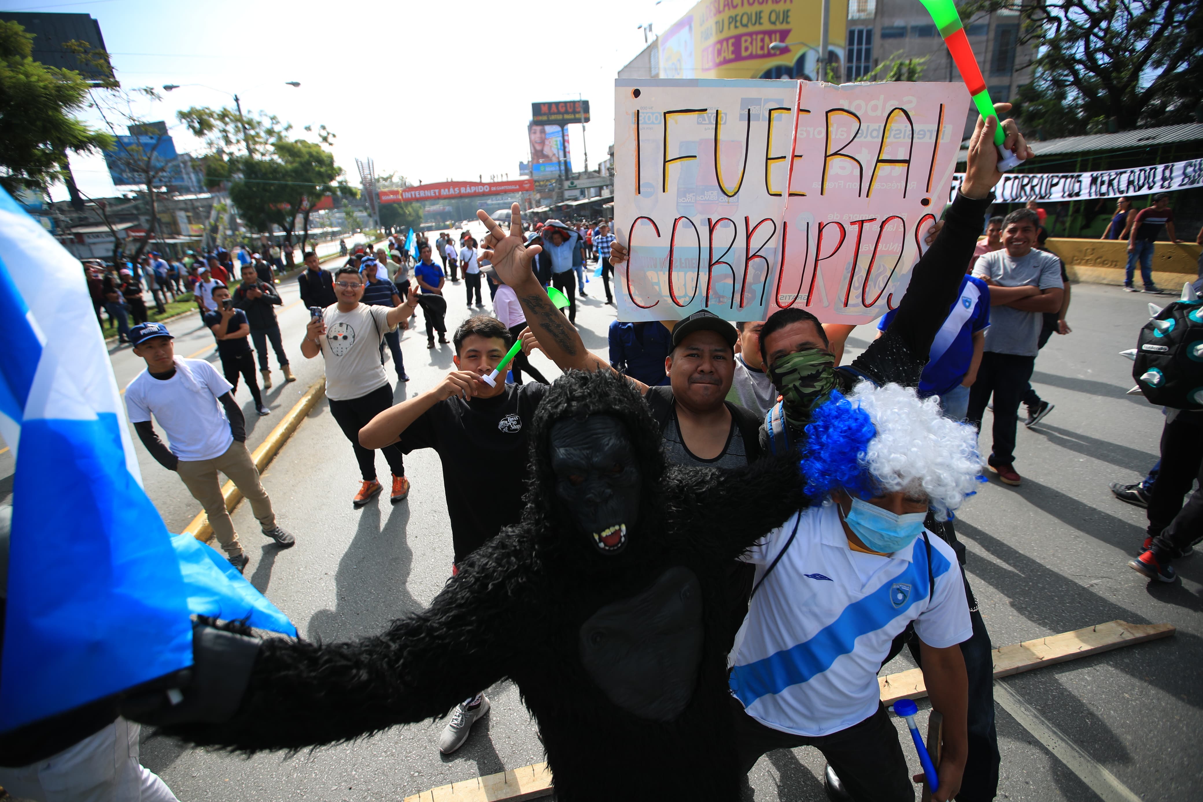 Fotos: Así transcurre la jornada de bloqueos en el departamento de Guatemala el 10 de octubre de 2023 tras 9 días de protestas'