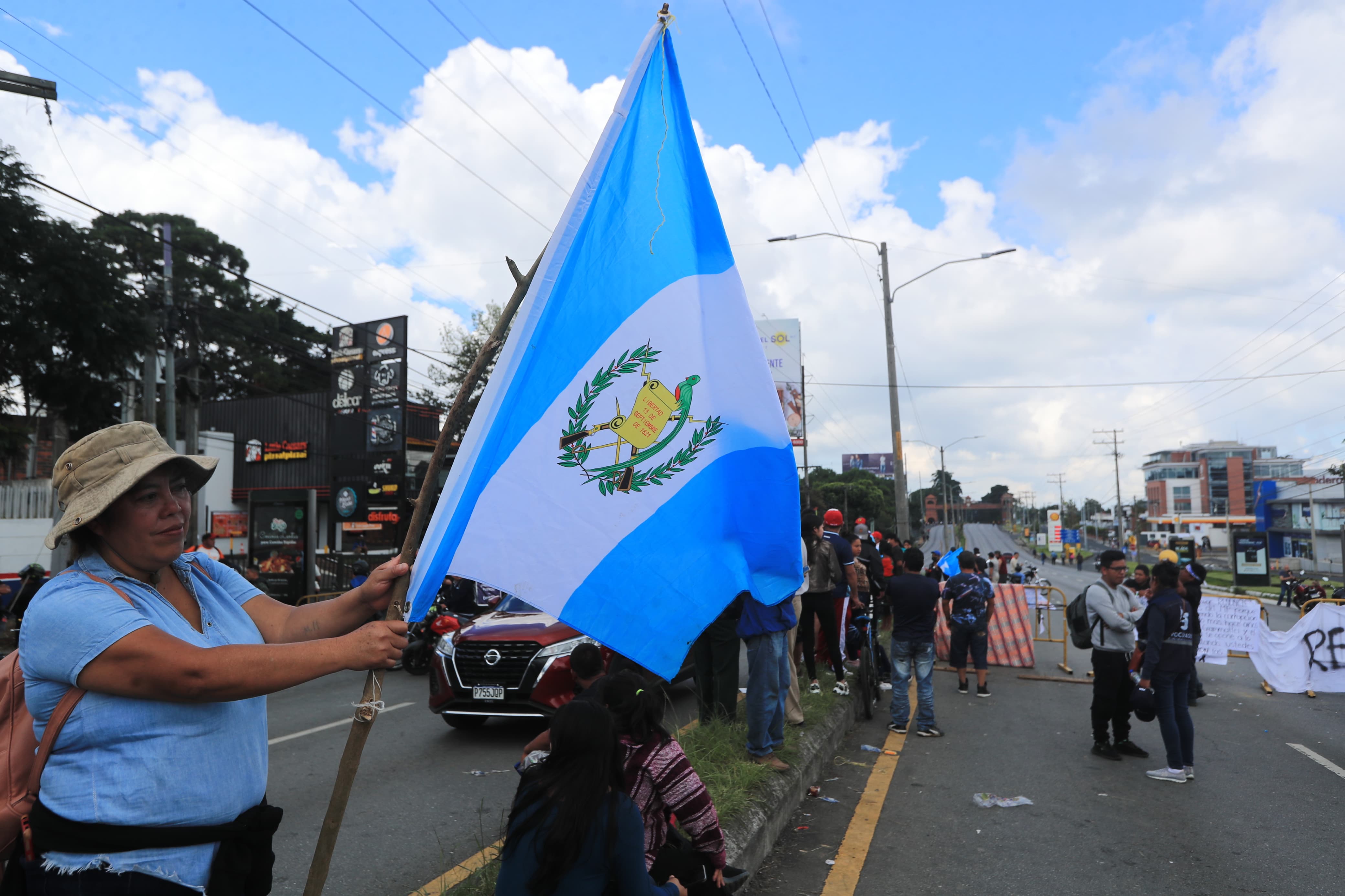 Fotos: Así transcurre la jornada de bloqueos en el departamento de Guatemala el 10 de octubre de 2023 tras 9 días de protestas'