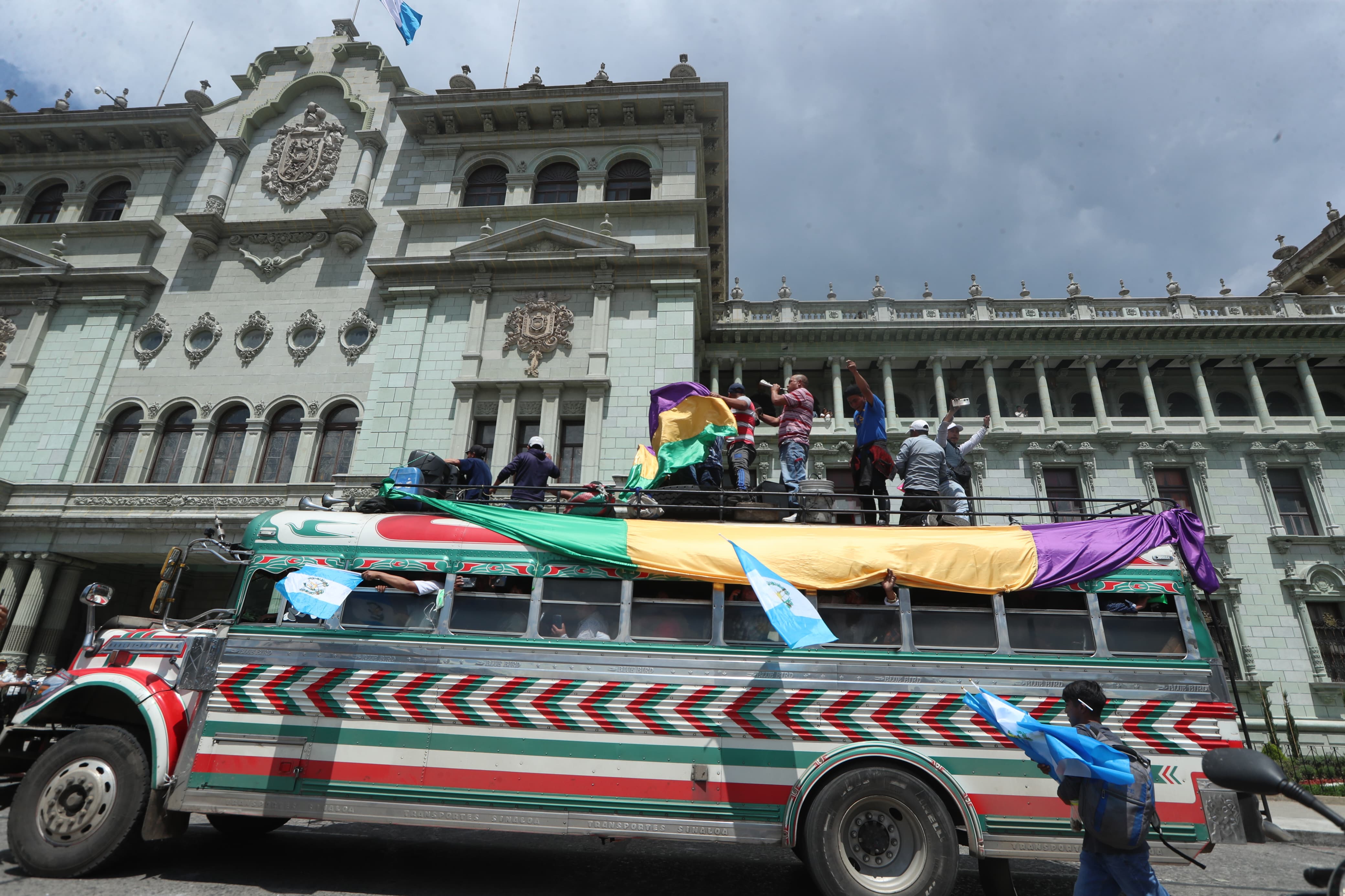 Fotos: Así transcurre la jornada de bloqueos en el departamento de Guatemala el 10 de octubre de 2023 tras 9 días de protestas'