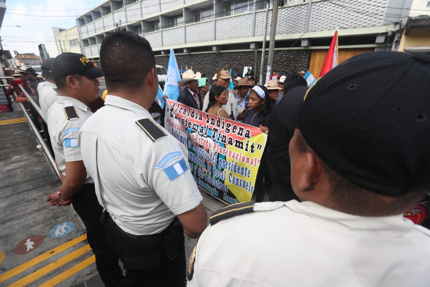 Fotos: Así transcurre el décimo día de bloqueos en el departamento de Guatemala este 11 de octubre de 2023'