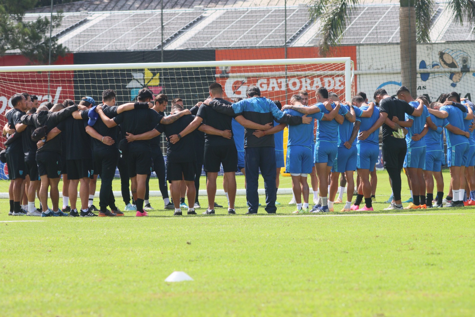 Selección de Guatemal rumbo a Trinidad