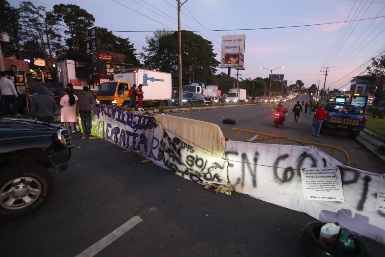 Fotos: Así transcurre la jornada onceava de bloqueos en Guatemala en este 12 de octubre de 2023'