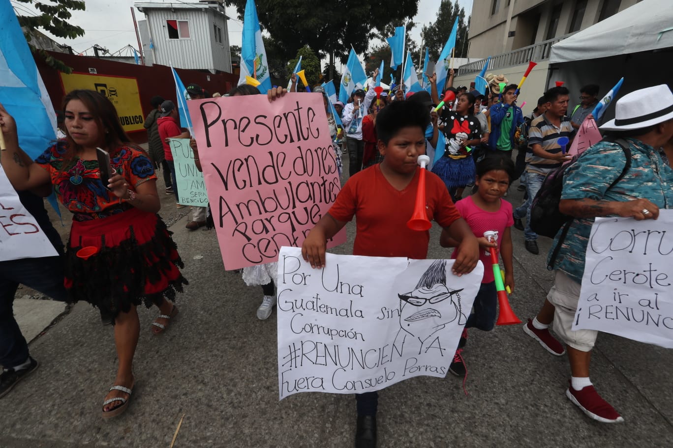 Fotos: Así transcurre la jornada onceava de bloqueos en Guatemala en este 12 de octubre de 2023'