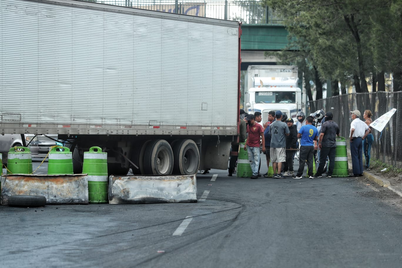 Los sectores más impactados en proporción son alimentos y bebidas, agro y hoteles y restaurantes. (Foto Prensa Libre: Esbin García)