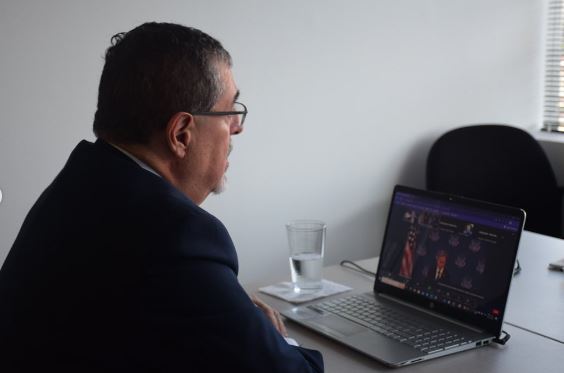 Bernardo Arévalo en reunión virtual con el secretario de Estado de Estados Unidos, Antony Blinken. (Foto Prensa Libre: Instagram de Bernardo Arévalo)