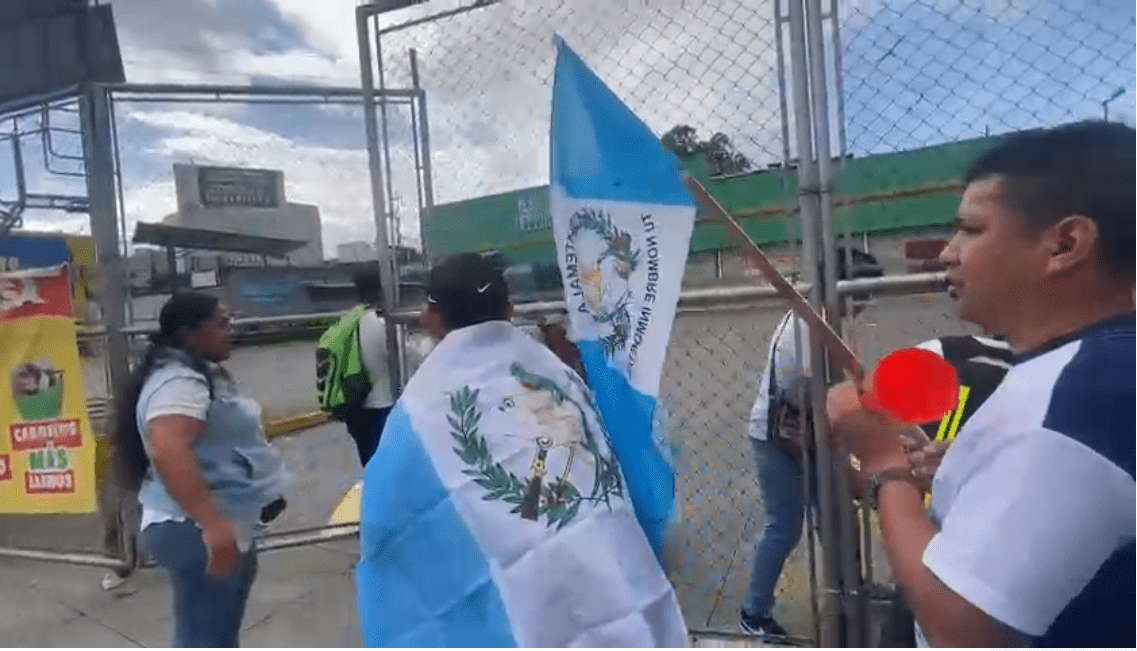 Fotos: Así transcurre la jornada de bloqueos en el departamento de Guatemala el 9 de octubre de 2023'