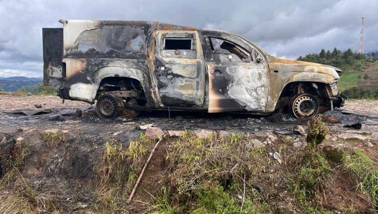 Este es el picop de una empresa de seguridad privada que fue quemado el año pasado en la zona de conflicto entre Tajumulco e Ixchiguán, San Marcos. En aquella oportunidad secuestraron a los dos guardias de seguridad que lo tripulaban. (Foto Prensa Libre: Hemeroteca PL).