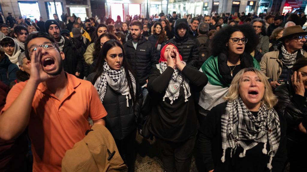 Una manifestación a favor de palestina en medio de la guerra en Gaza. (GETTY IMAGES)