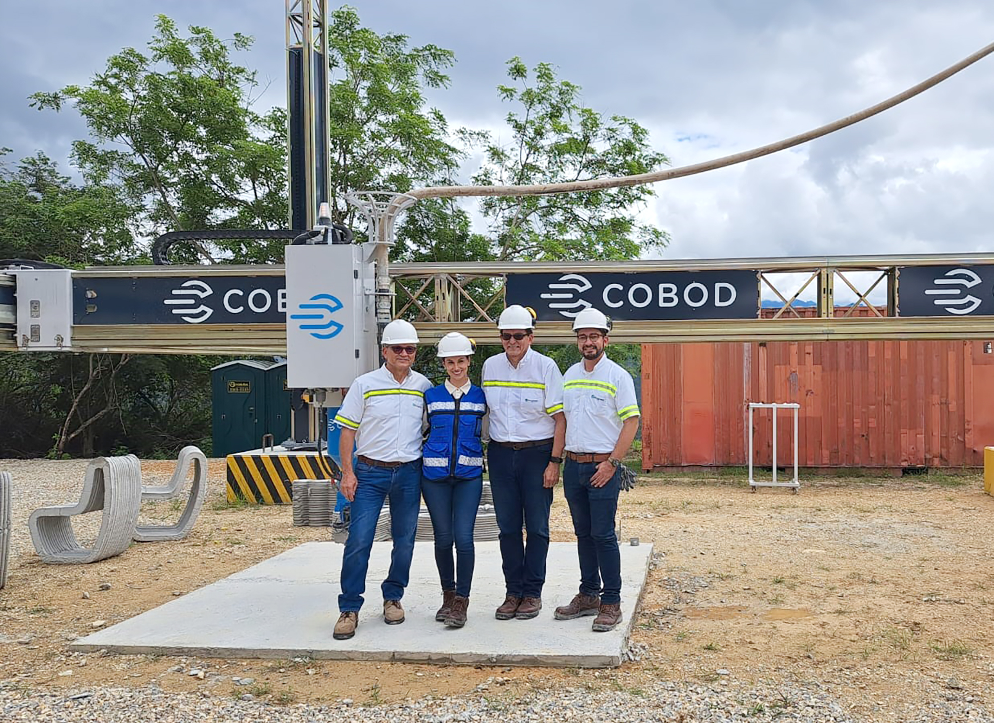 Luis Velásquez, gerente del Centro de Investigación y Desarrollo de Progreso; Gabriela Rodas, gerente de proyectos de Progreso X; Estuardo Herrera, gerente de Investigación y Desarrollo de Progreso; y Manuel Ovalle, diseñador industrial de Progreso. (Foto Prensa Libre: cortesía Progreso)