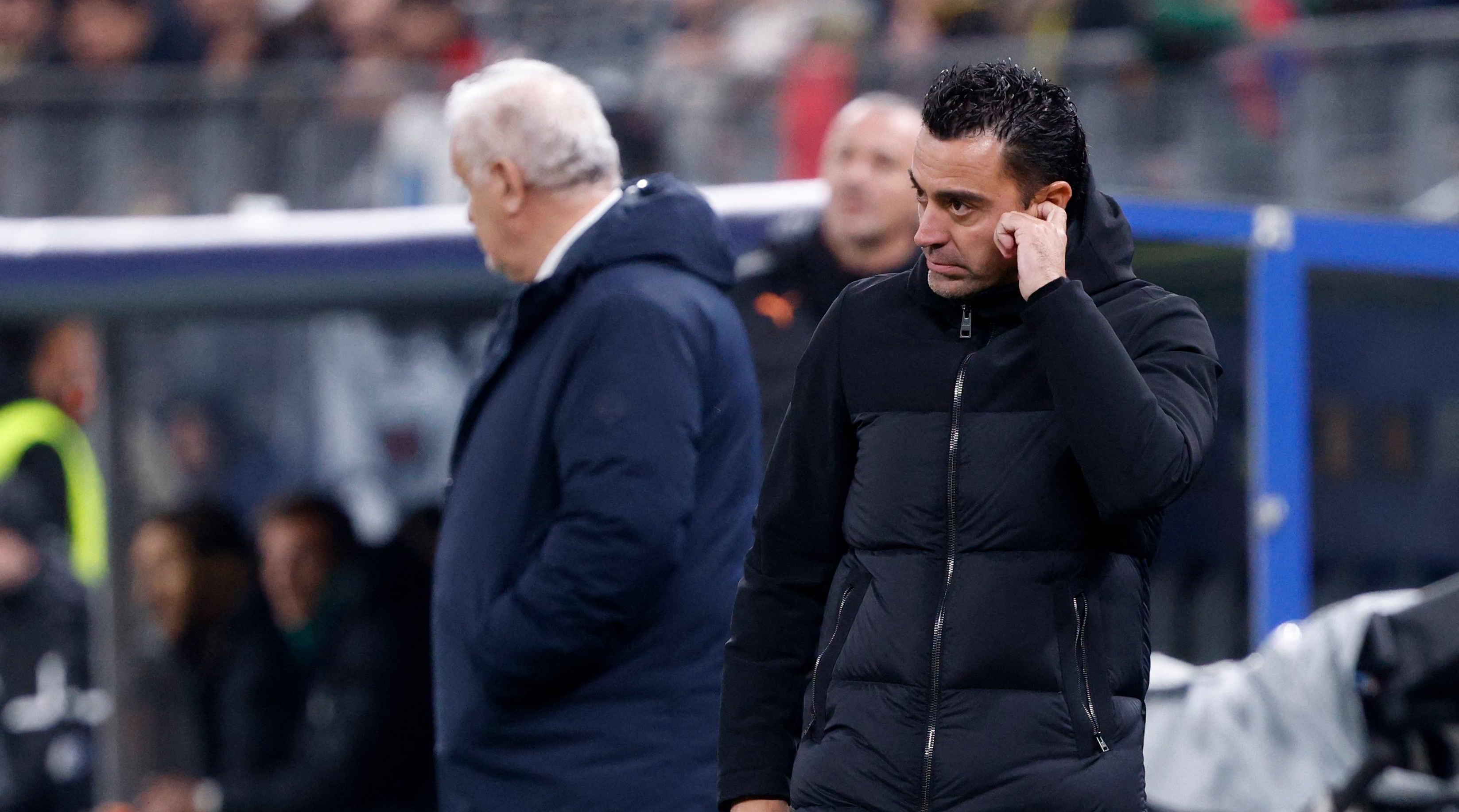 Reacción de Xavi durante el partido ante el Shakhtar. Foto Prensa Libre (AFP)