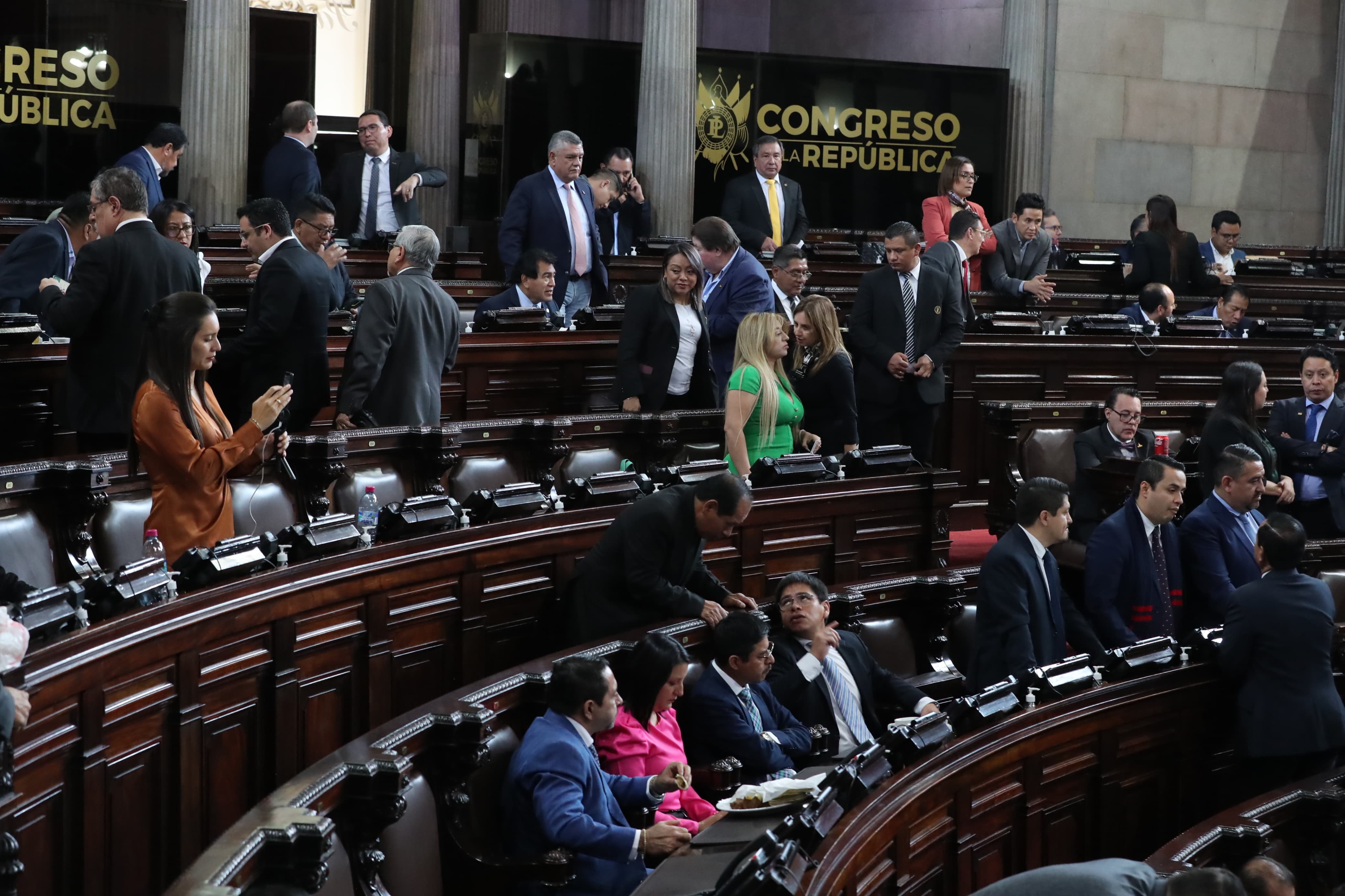 CONGRESO SESIÓN PERMANENTE