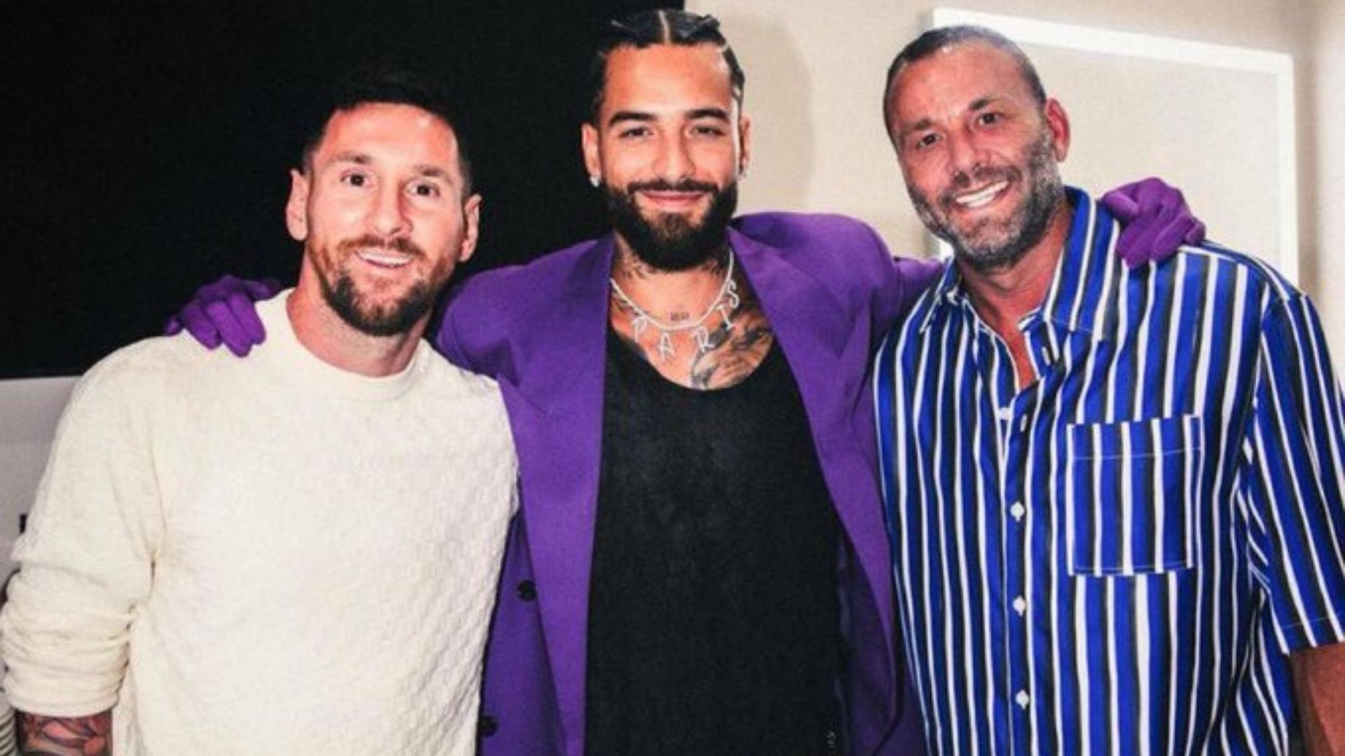 El ocho veces ganador del Balón de Oro, Lionel Messi, junto al cantante colombiano, Maluma, en uno de sus conciertos realizados en Miami. (Foto Prensa Libre: ESPN)