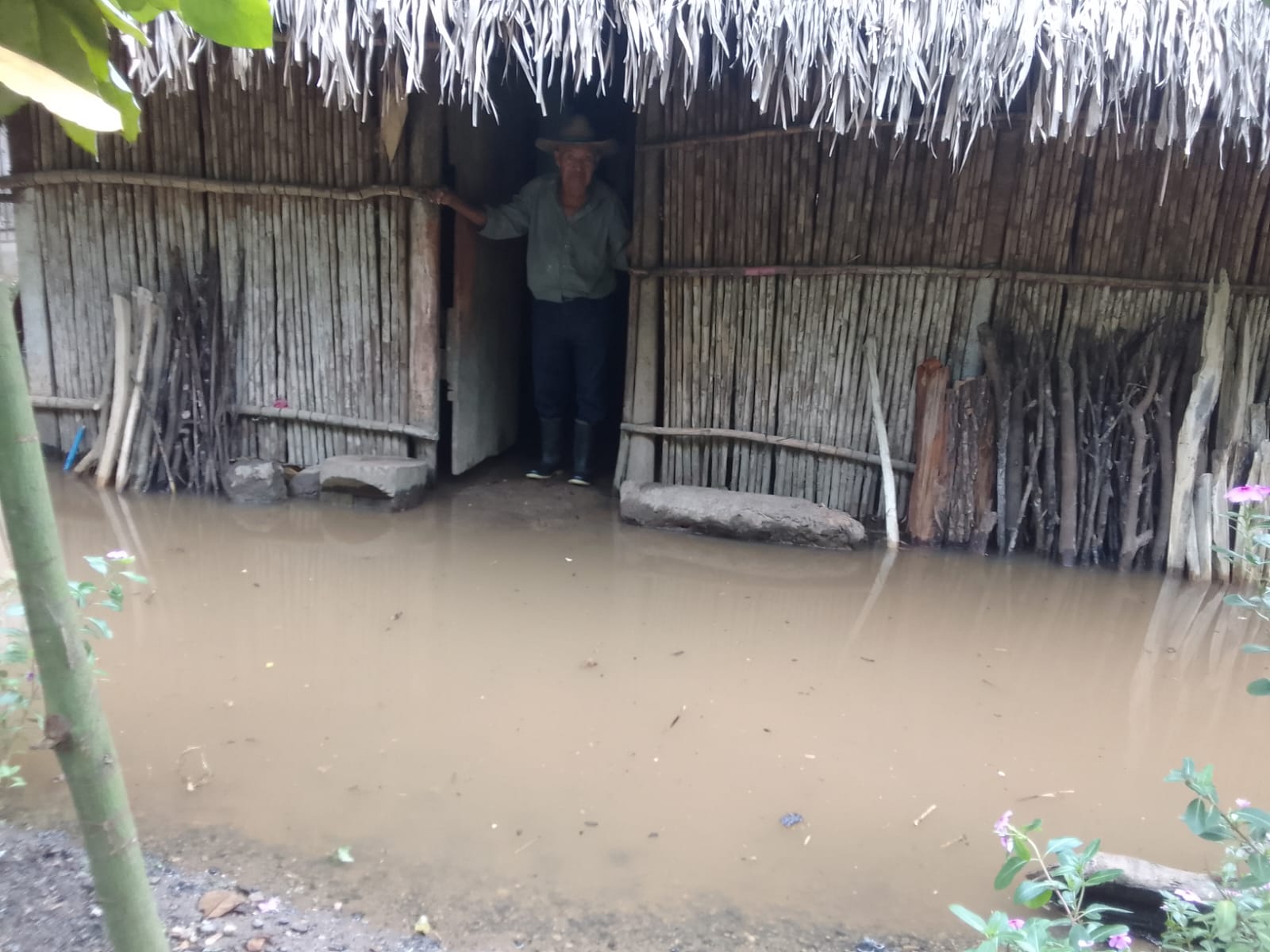 La temporada de lluvia 2023 en Guatemala ha dejado al menos 58 fallecidos y casi 4 millones de afectados. (Foto Prensa Libre: Conred)