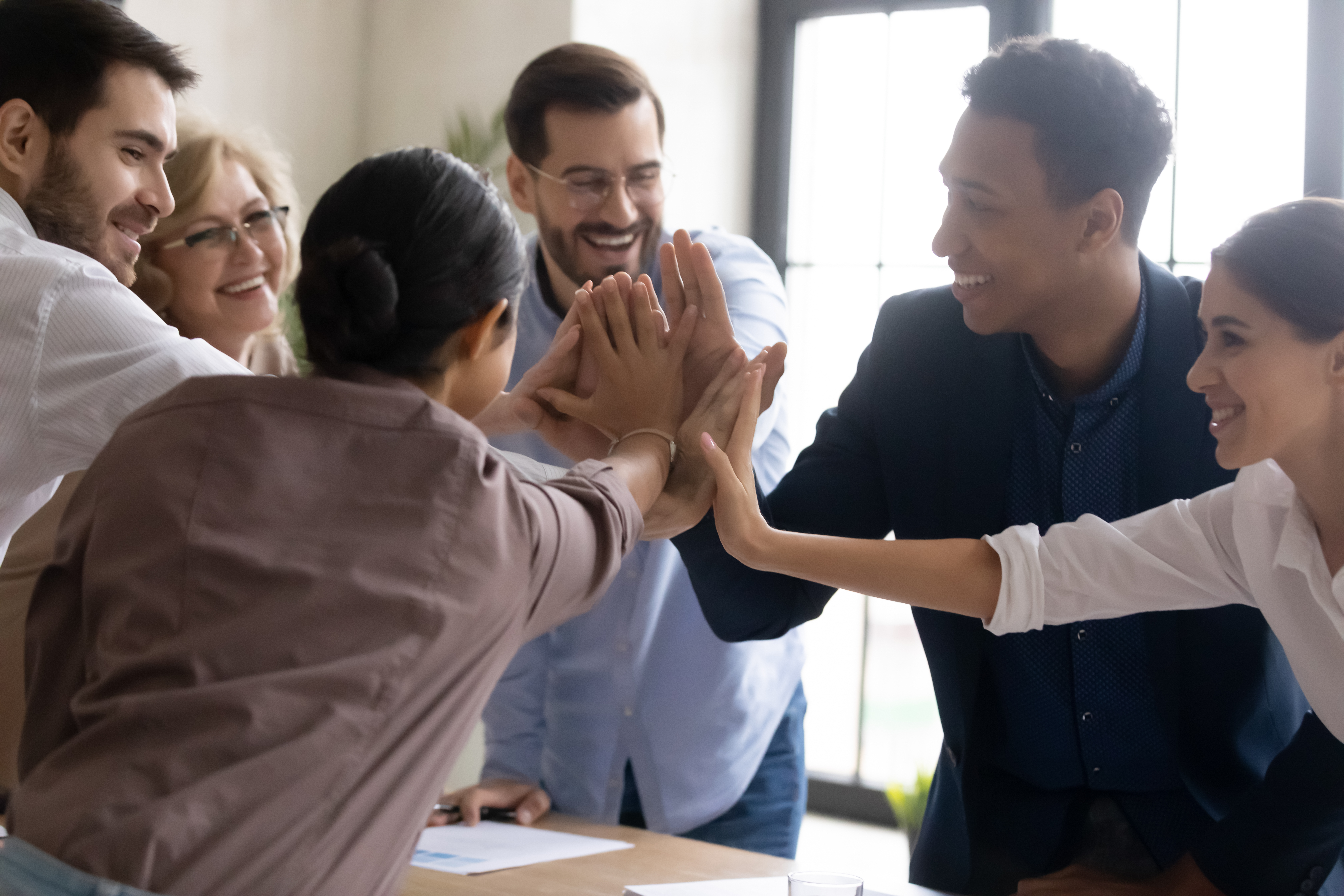 Cómo transformar los convivios de fin de año en oportunidades de mejora laboral