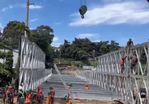 Trabajos de construcción en km 17.5 de la ruta al Pacífico