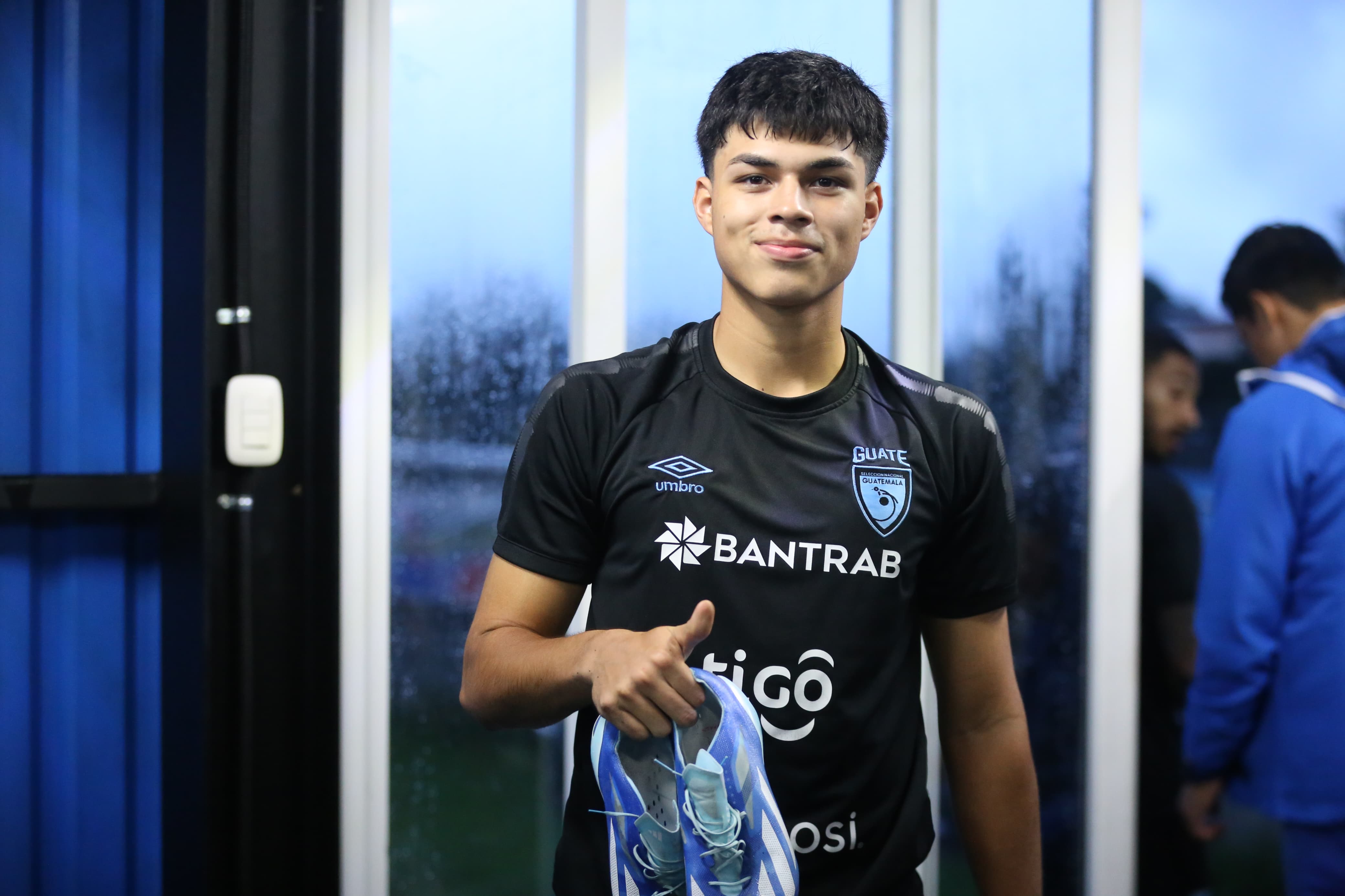 Olger Escobar podría debutar con Guatemala