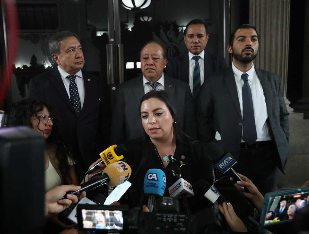 La diputada Andrea Villagrán, del partido Bienestar Nacional, y reelecta con el Movimiento Semilla, presidirá la comisión pesquisidora que conocerá el antejuicio contra el vicepresidente, Guillermo Castillo. (Foto Prensa Libre: María René Barrientos).