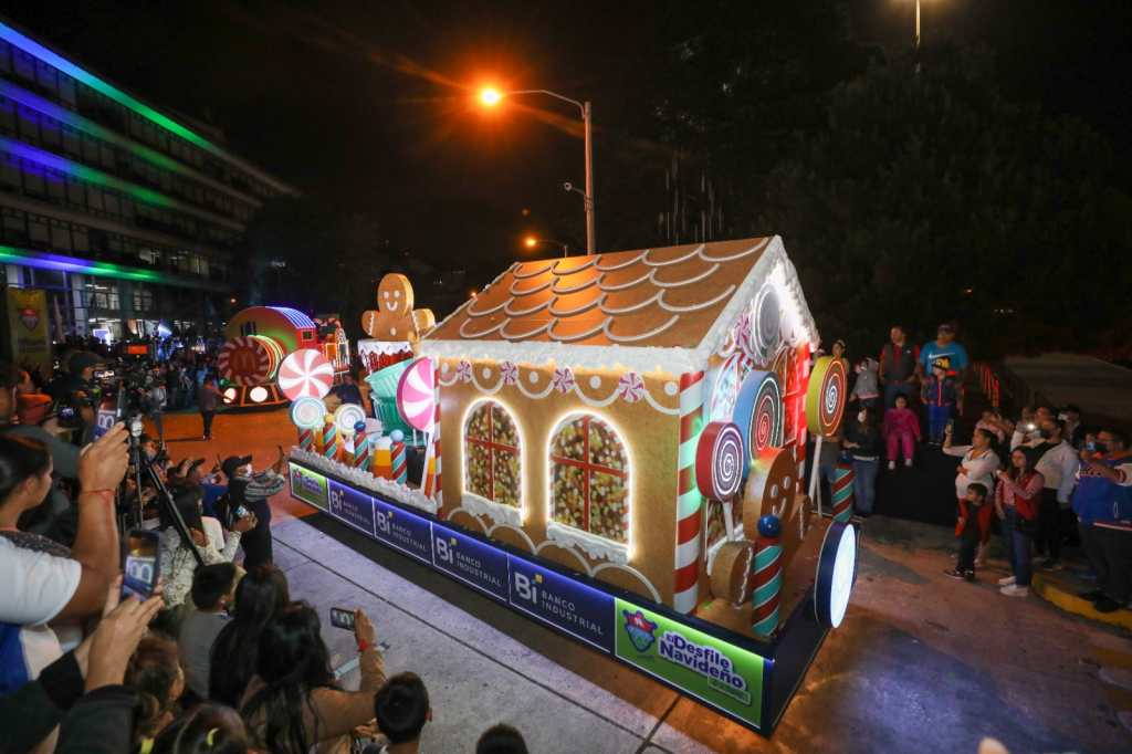 desfile navideño muni guatemala (2)