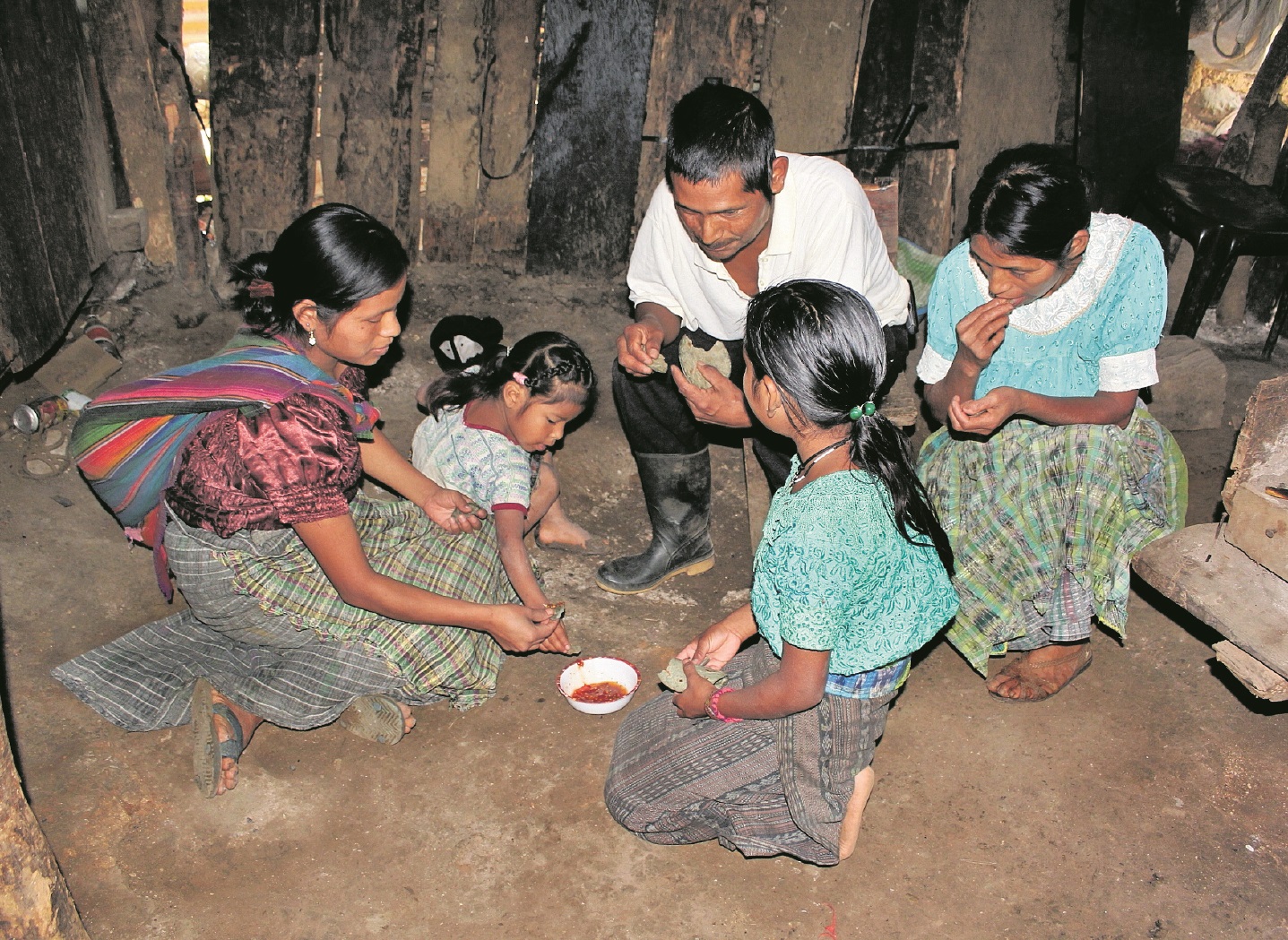 La pobreza golpea a miles de guatemaltecos en el área rural que han sido abandonadas desde hace años por el Estado. (Foto Prensa Libre: Hemeroteca PL)