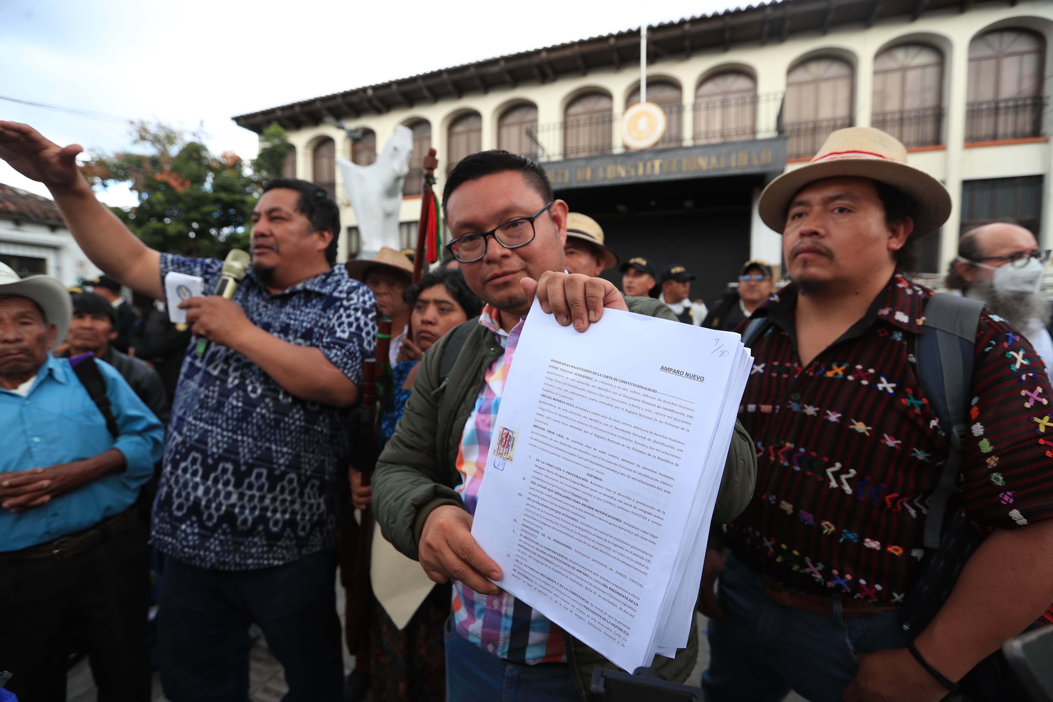 Autoridades indígenas plantearon un amparo contra el Congreso de la República por haber aprobado el presupuesto 2024 (Foto Prensa Libre: Byron Baiza) 