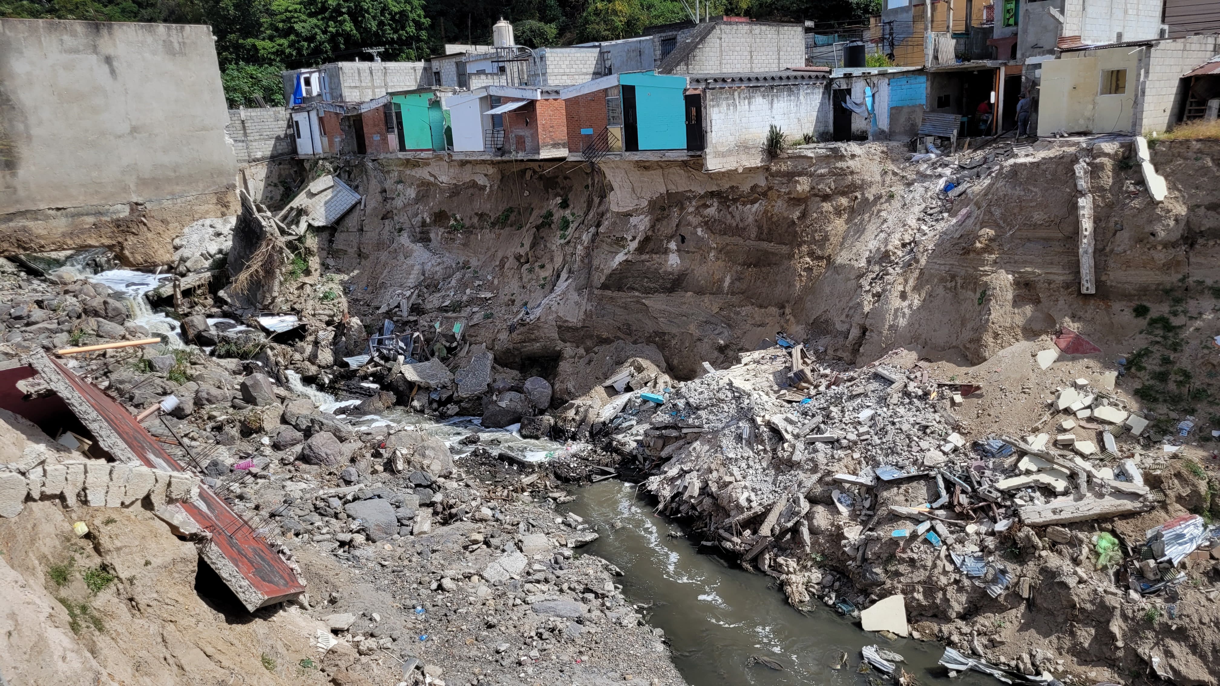 DAÑOS EN CASAS EN RÍO PINULA