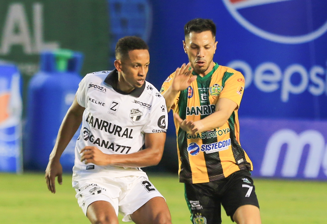 Comunicaciones y Guastatoya se enfrentan en una gran final. Foto Prensa Libre (Comunicaciones FC)