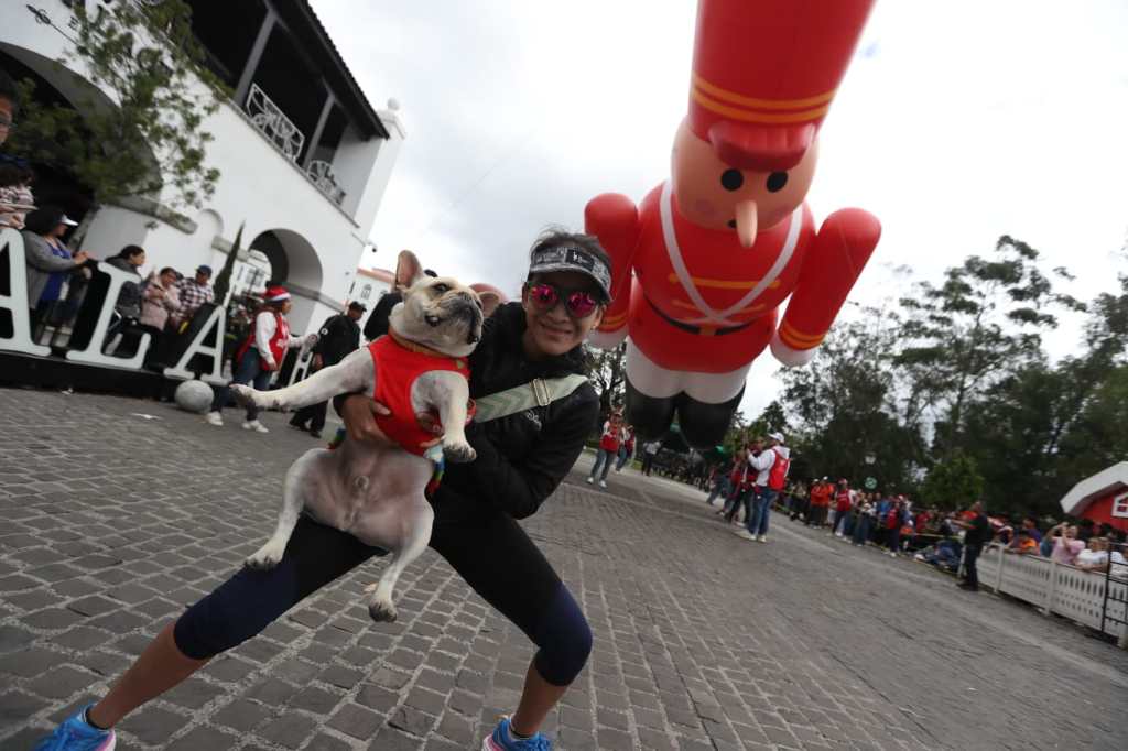 Algunas personas llegaron con sus mascotas.