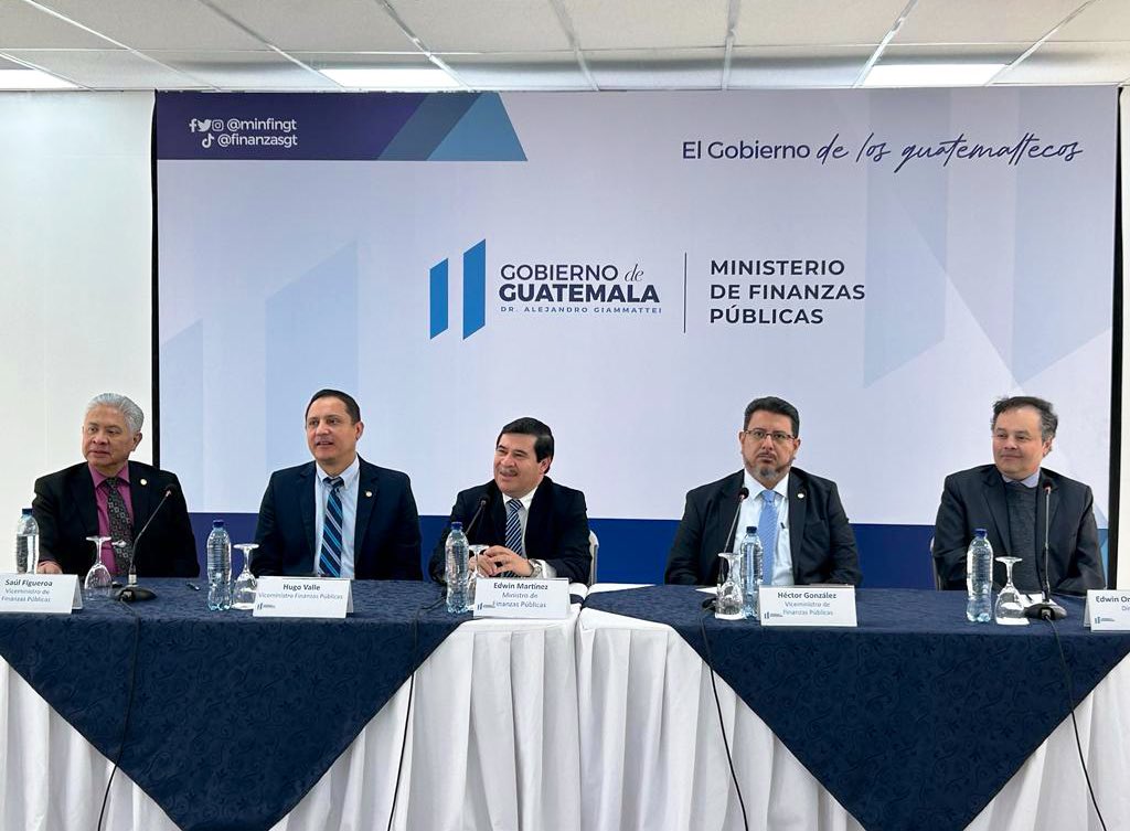 Las autoridades del Ministerio de Finanzas (Minfin) afinaron el cierre financiero del presente ejercicio fiscal, así como la apertura del presupuesto 2024 el próximo 2 de enero. (Foto Prensa Libre: Cortesía) 