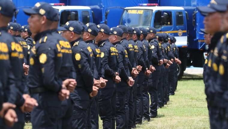 Agentes de la PNC brindarán seguridad personal a los ministros y secretarios de la Presidencia cuando dejen sus cargos. (Foto Prensa Libre: Hemeroteca PL)  