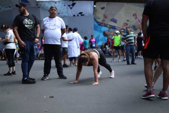 Así vivieron los participantes la edición 66 de la tradicional San Silvestre. (Fotos Prensa Libre: Esbin García)