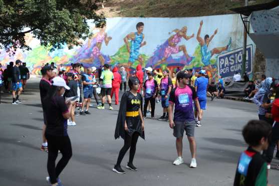 Así vivieron los participantes la edición 66 de la tradicional San Silvestre. (Fotos Prensa Libre: Esbin García)