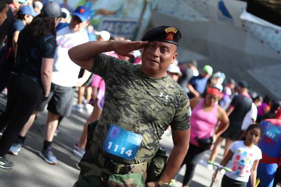 Así vivieron los participantes la edición 66 de la tradicional San Silvestre. (Fotos Prensa Libre: Esbin García)