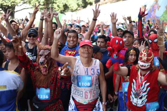 Así vivieron los participantes la edición 66 de la tradicional San Silvestre. (Fotos Prensa Libre: Esbin García)