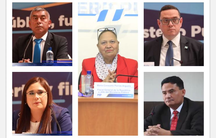 La jefa del MP, Consuelo Porras -centro-; los fiscales de Feci José Curruchiche y Leonor Morales -izquierda- y Ángel Pineda y el juez Fredy Orellana -derecha-. (Fotos Prensa Libre: MP)