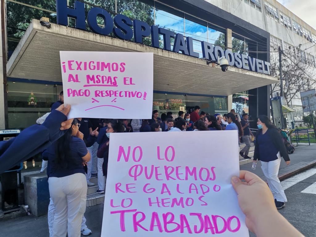 Por tercera vez se atrasa el pago de la beca de estudios a epesistas de Medicina que están en hospitales y en el área rural. (Foto Prensa Libre: Cortesía)