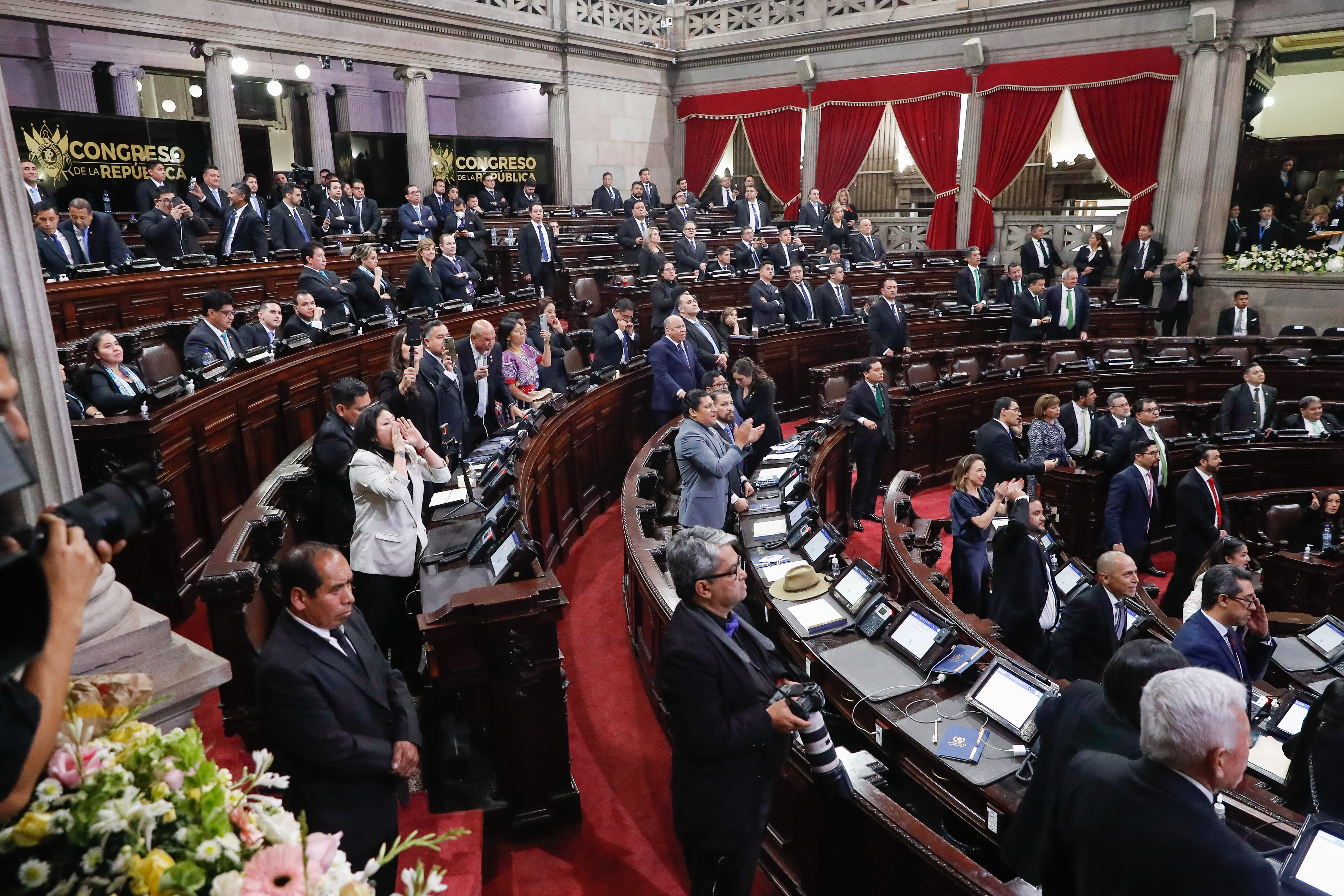 El pasado 14 de enero la mayoría de bloques respaldó al nuevo oficialista, pero las cosas han cambiado en casi tres meses. Fotografía: EFE. 