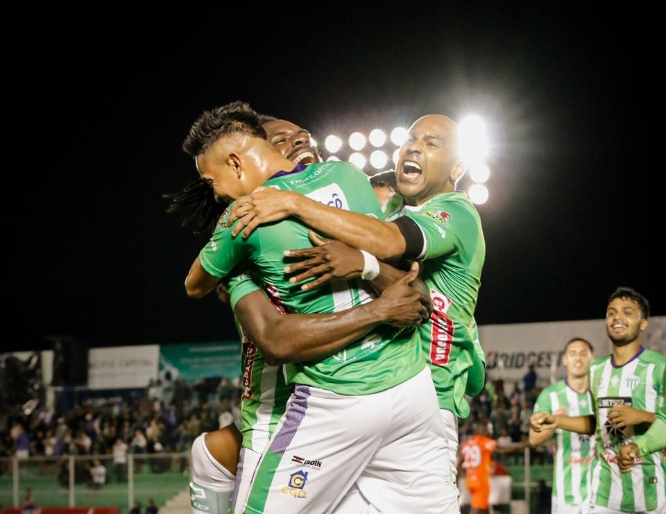 Antigua ganó en su primer partido,