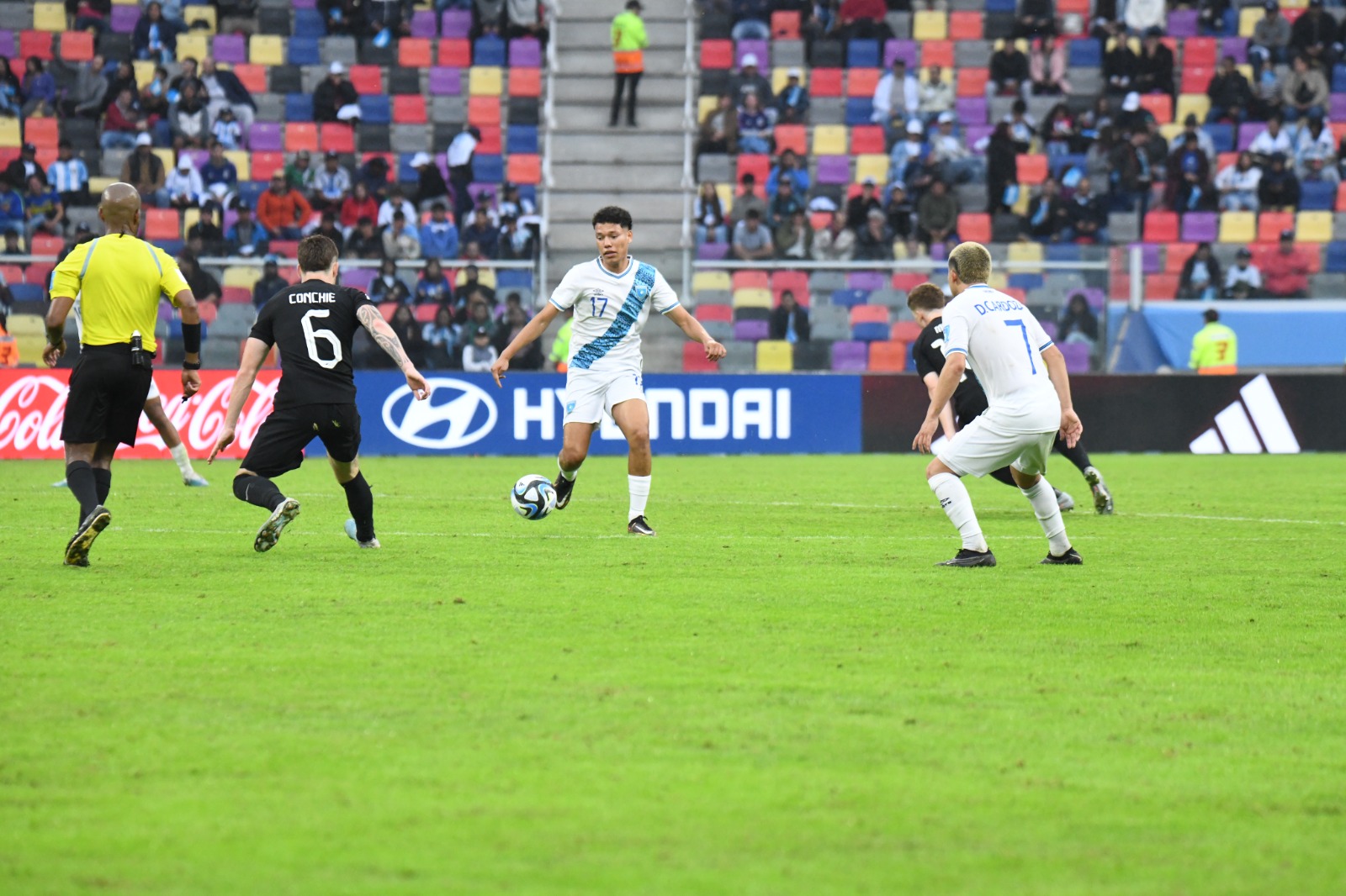 José Espinoza durante un partido con la Selección Sub 20 en el Mundial de Argentina 2023. Foto Prensa Libre (Hemeroteca PL)