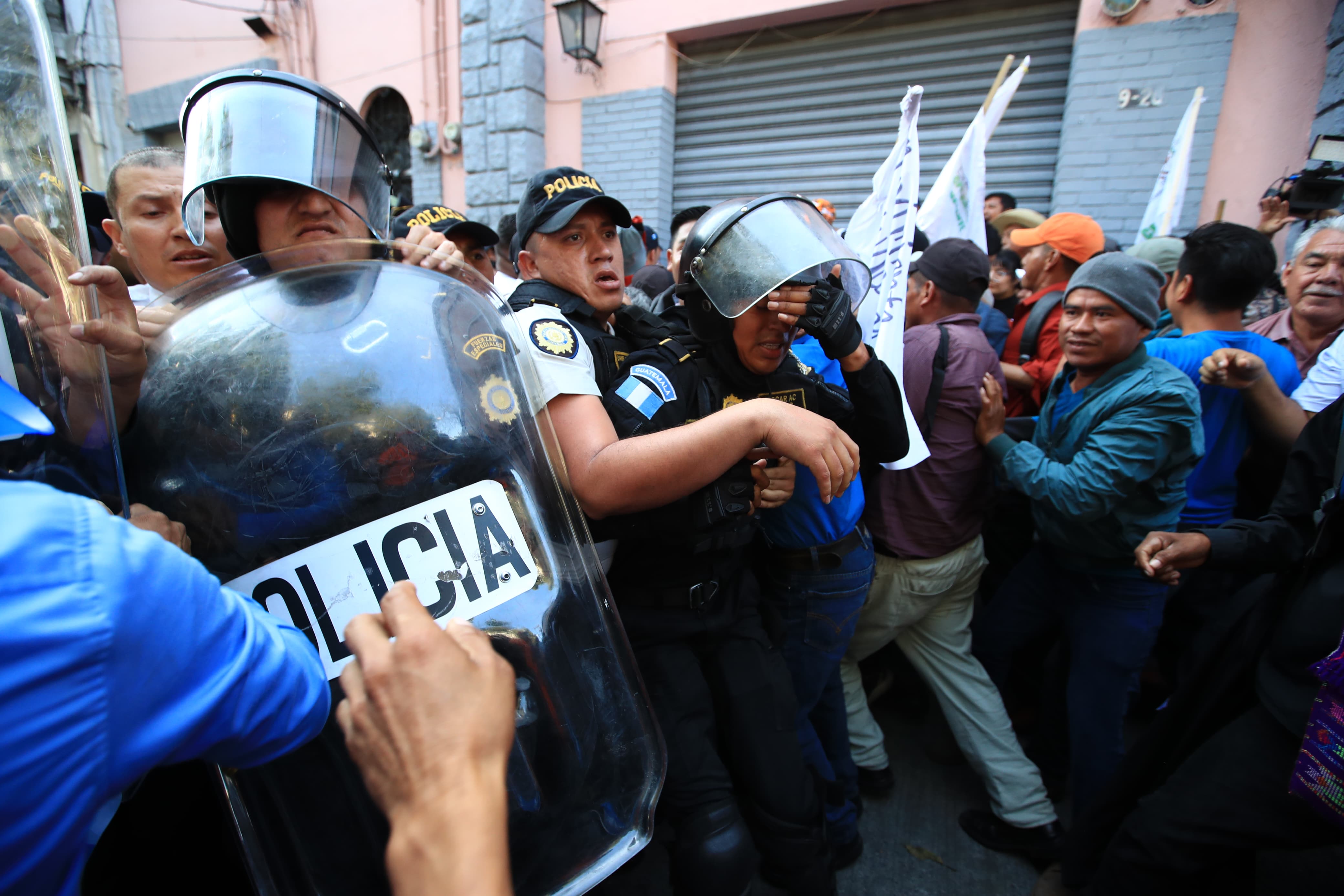 congreso tension toma de posesion guatemala 2024 (4)